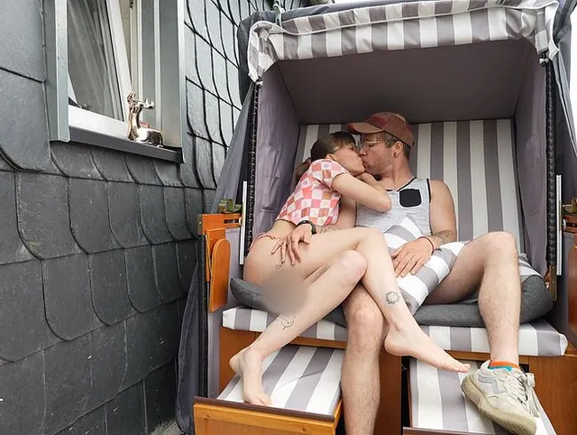 Unser Erster Sex im Strandkorb !!