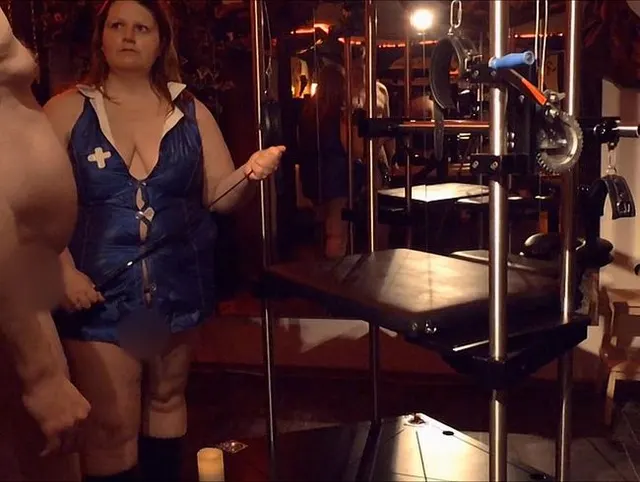 BLOWJOB AUF DEN GYNSTUHL