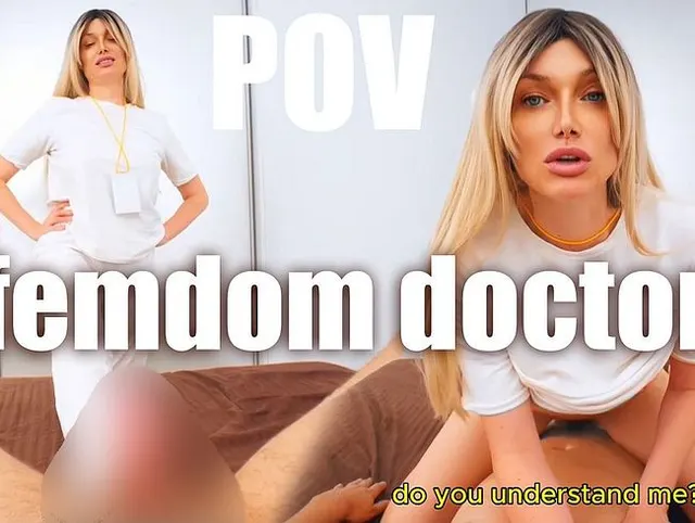 POV: Heiße blonde Ärztin repariert meinen kaputten Schwanz mit Femdom und mehreren Spritzern.