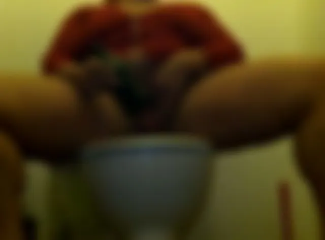 self filmed toilmasturb beerbottle