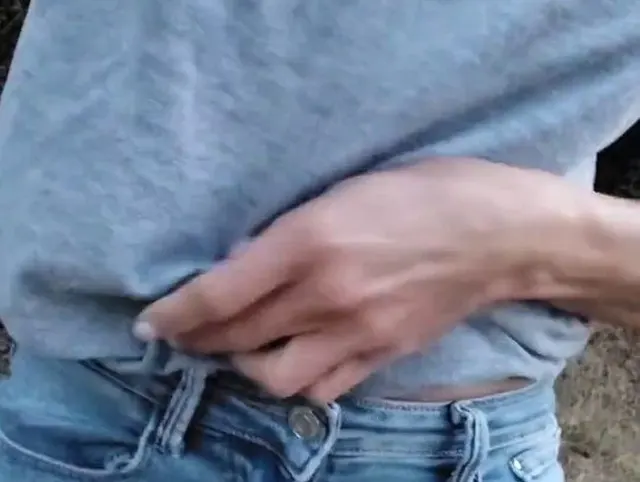 Die Jeans vollgepisst (Userwunsch)