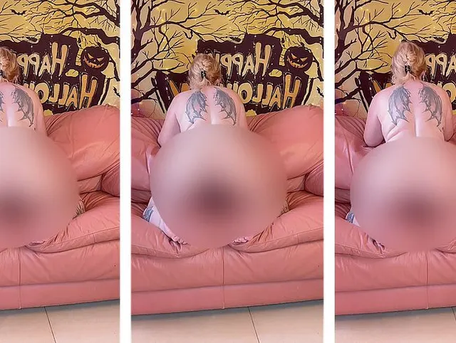 Dildoreiten mit großem schwarzen Dildo
