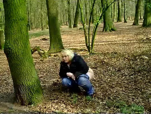 Beim pissen erwischt und bestraft