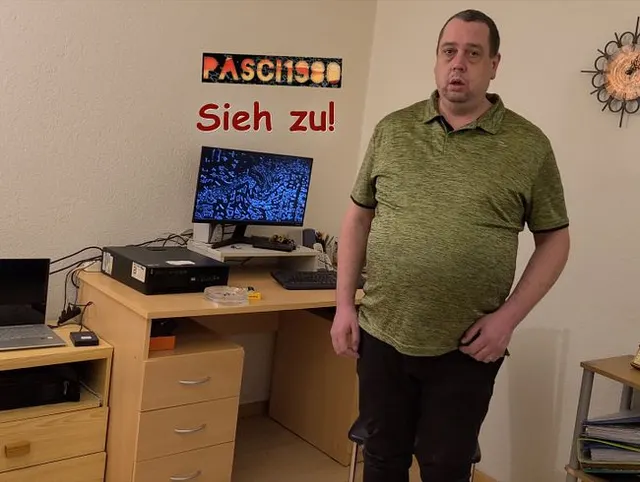 Pasci1980 - Sieh zu!