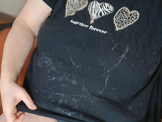 getrocknete Spermaflecken nach der Outdoor Gangbang