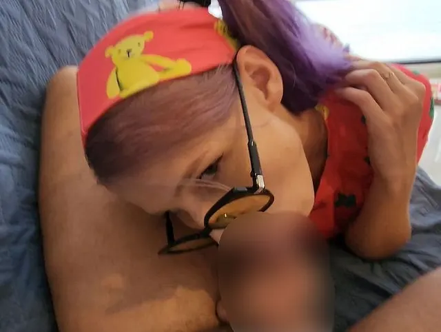 Morgendlicher Blowjob am Meer von einem heißen Babe.