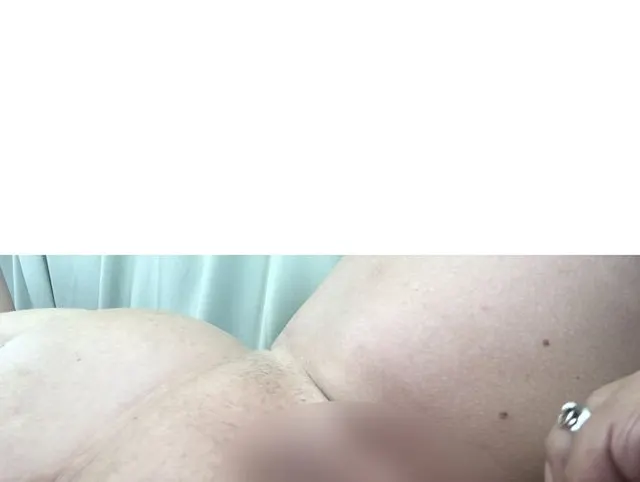 Schmatzendes Fötzchen mit vibrator gefickt