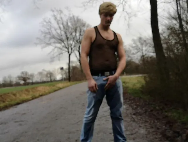 Erster public piss in die Hose fast erwischt