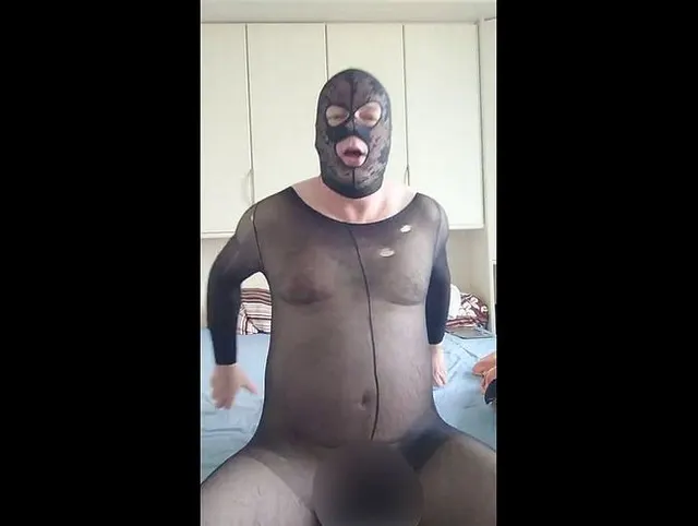 Geiler Spaß im alten Catsuit