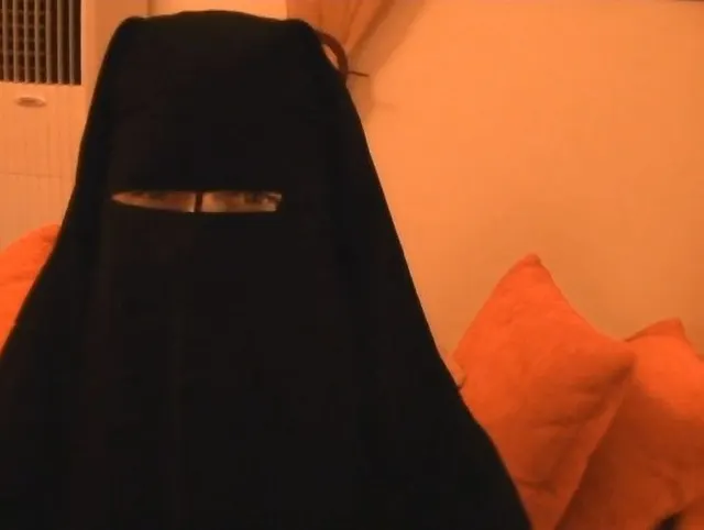 Orientalischer Schönheit bläßt mir einen