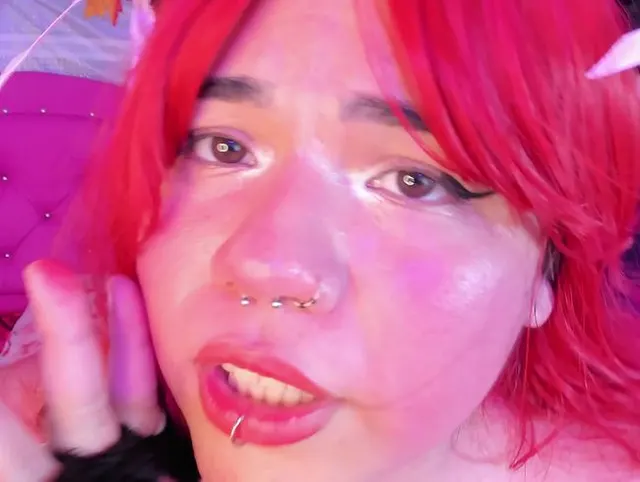 POV: Cosplay-Kätzchen, Sperma in meinem Mund?