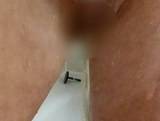 Milf Mona passt in die Dusche