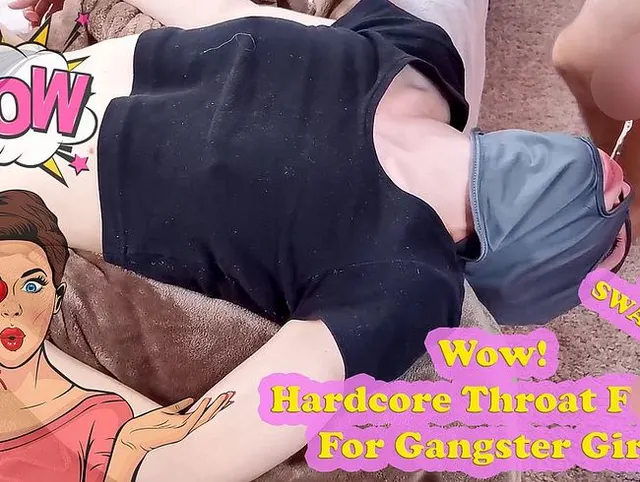 Hardcore Kehlenfick kopfüber für Gangstermädchen