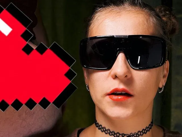 519 Leckeres Video. Lippenstift und sein Schwanz.
