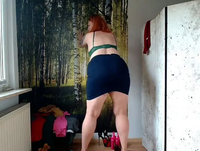 Sexy Anziehkleider, Minis und Heels Teil 1/2