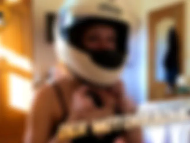 Der Motorradhelm