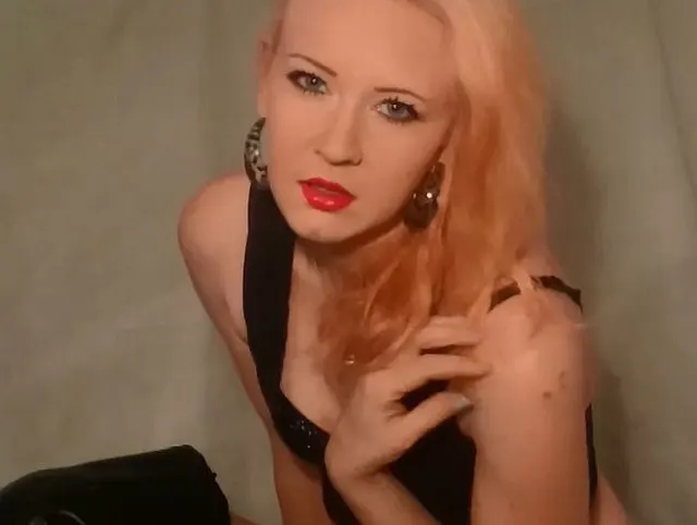 Geiler Fotzen-Fick in Overknees