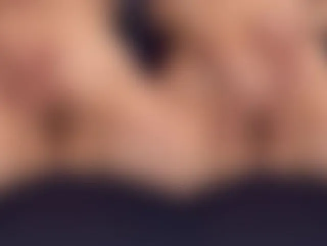 Sieh mir zu wie ich es mir selber mache und mir meine Finger in die Fotze stecke