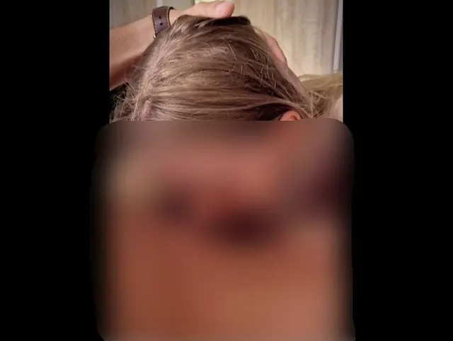 Deepthroat endet mit Cumshot ins Gesicht