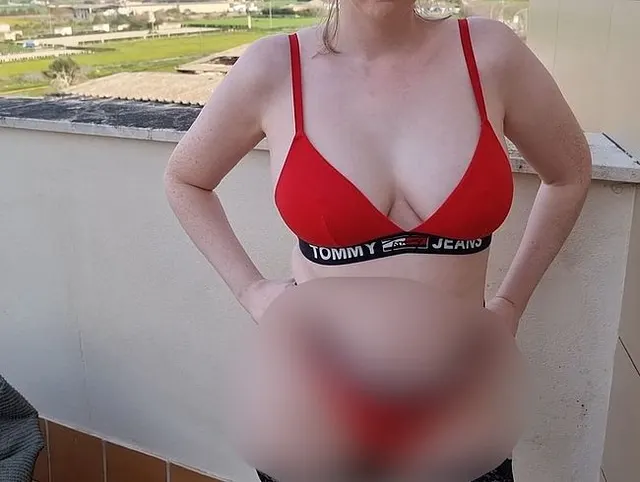 Outdoor HandJOb für neuen MitbEwOHNer