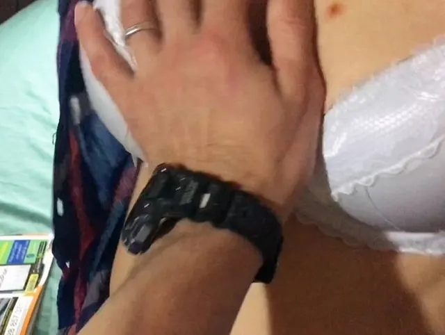 Ich machte Creampie meiner Stiefschwester Studentin und wichse in ihre haarige Muschi