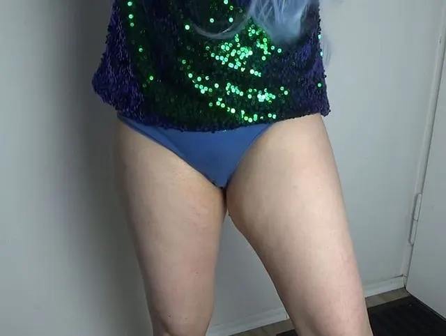Muschicreme im blauen Slip
