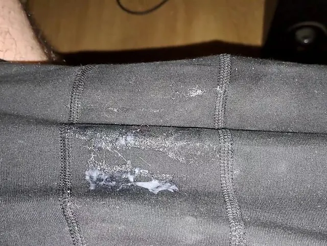 Micha wichst sich ein auf meine Pornos