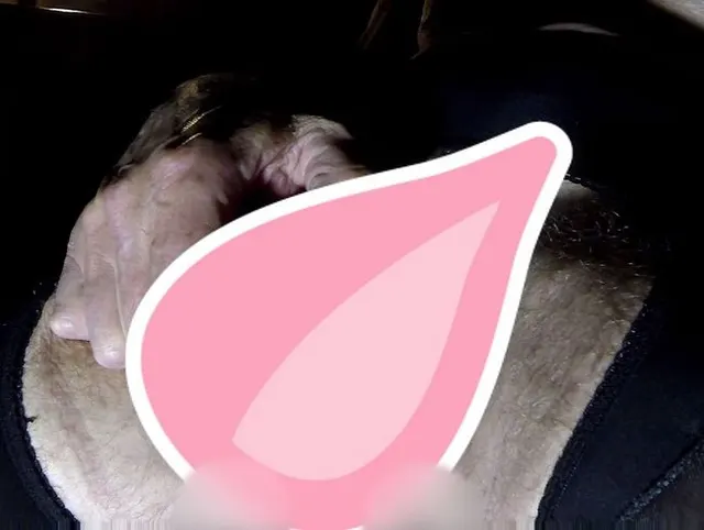 In Nylons einfach lospissen