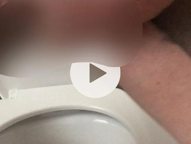 Zerrissene Strumpfhosen und kein Klopapier
