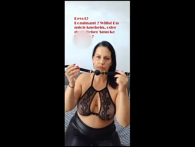 Mundknebel,Spucke trinken oder Füsse lecken?