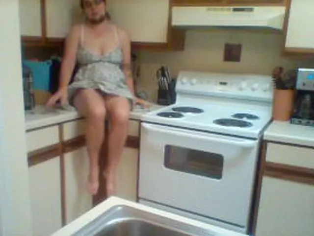 Crossdressing Kitchen Cum