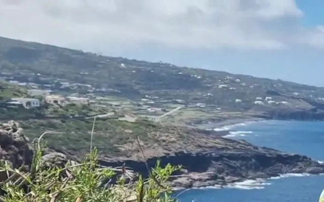 Outdoor: pinkeln vor schöner Aussicht