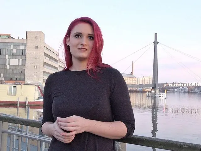GERMAN SCOUT - Rothaarige Studentin Melina aus Berlin bei Straßen Casting gefickt