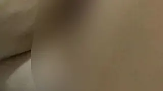 Ich brauche deine Hilfe ich bin so verdammt geil!!!