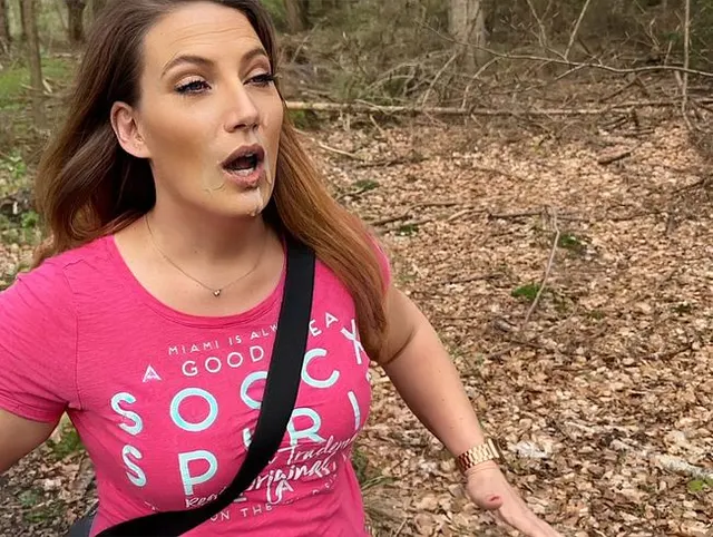 Outdoor Spermafresse! Gesicht eingekleistert!