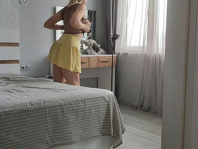 Meine Nachbarin beim und Porno-Drehen erwischt - Ich sah ihre wahre Seite und ihre offene Muschi