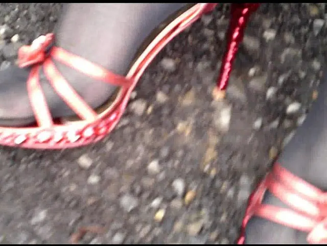 Motor Test - Rote Heels
