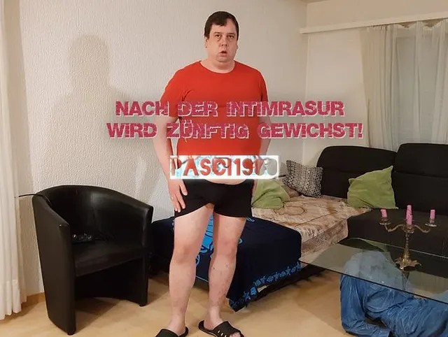 Nach der Intimrasur wird zünftig gewichst!