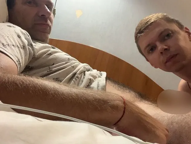 Blas meinem heißen haarigen Daddy einen und esse Sperma