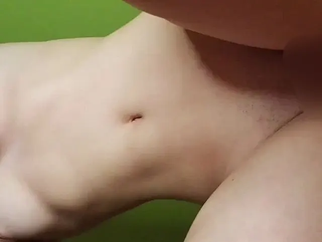 Dildoreiten von hinten und Nahaufnahme beim Orgasmus