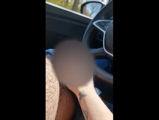 Handjob im Auto