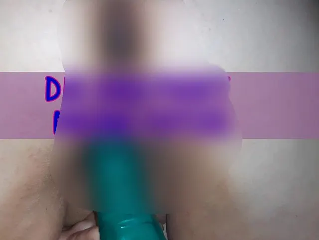 Die Sau fickt einfach meine Fotze.. verfickt wie immer aber das..