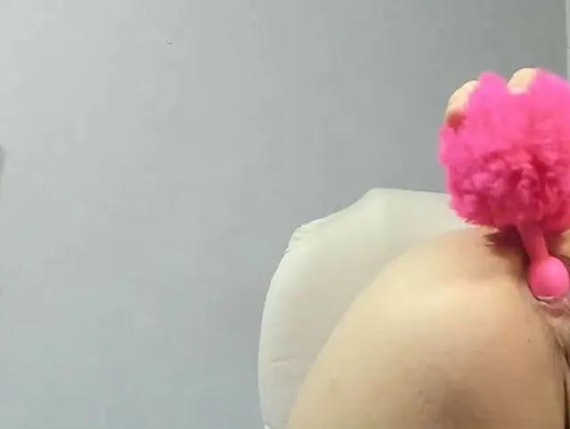 My ass is very tight, I try to expand it with my finger and then with my spongy anal plug.