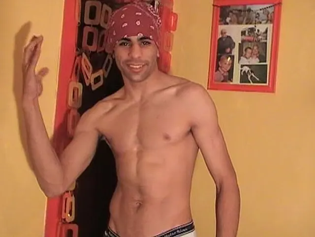129 masturbation with a sexy straigth arab curious