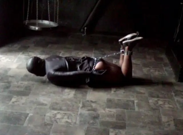 Selbst-Bondage - Hogtied