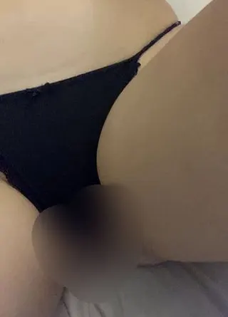 String zur Seite schieben und schön die muschi verwöhnen