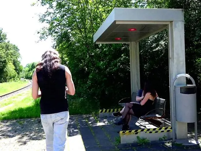 Überraschender Fick am Bahnhof