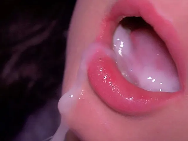 Vollbusiges Schulmädchen, Blowjob, Nahaufnahme