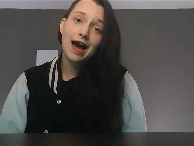 HEY ICH BIN CHRISSY... WILLST DU MIR NACHHOLEN WAS ICH IN DER VERGANGENHEIT VERPASST HABE?