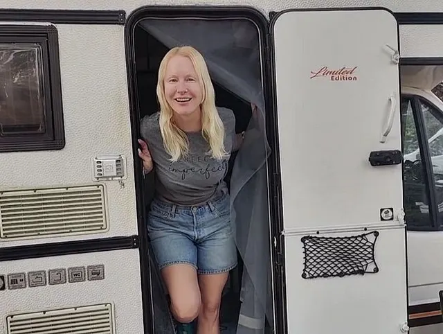 Ungeschminkt! Privater Fick beim Campen!